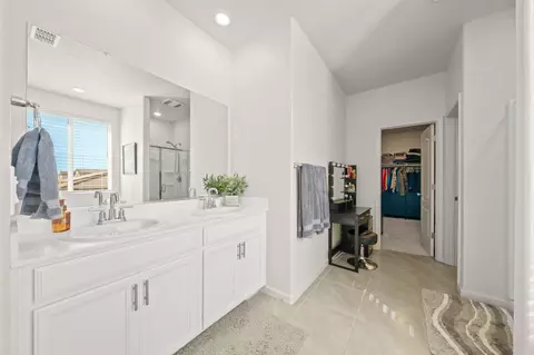 Entry Way - 1308 Valley Oak Dr, Winters, CA 95694 photo 4 of 5