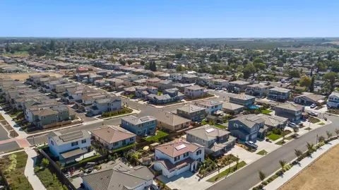 View/Area - 1308 Valley Oak Dr, Winters, CA 95694 photo 2 of 3