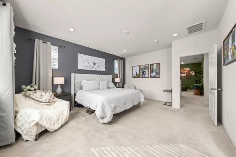 Bedroom - 1308 Valley Oak Dr, Winters, CA 95694 photo 5 of 7