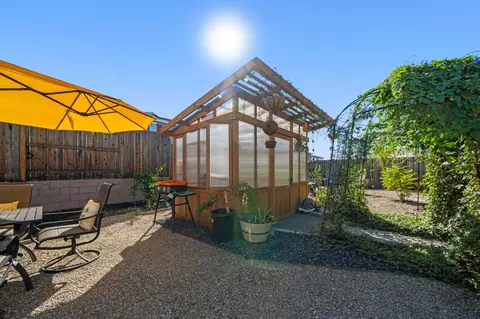 Exterior - 1308 Valley Oak Dr, Winters, CA 95694 photo 10 of 13