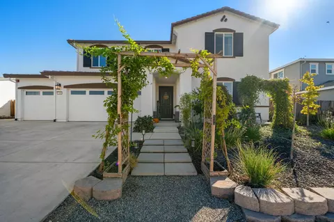 Exterior - 1308 Valley Oak Dr, Winters, CA 95694 photo 4 of 13