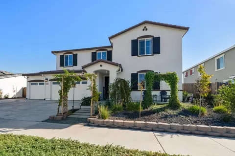 Exterior - 1308 Valley Oak Dr, Winters, CA 95694 photo 3 of 13