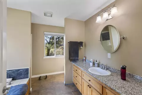 Bath - 2870 Sand Ridge Rd, Placerville, CA 95667 photo 3 of 8