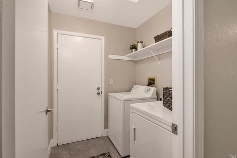 883 Natalie Dr, Windsor, CA 95492 photo 24