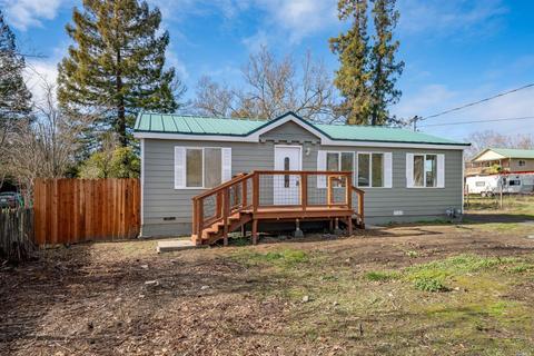 565 Milani Dr, Ukiah, CA 95482 photo 1