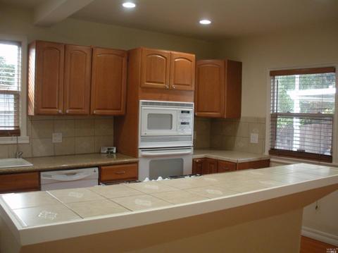 137 Fairmont Ave, Vallejo, CA 94590 photo 5