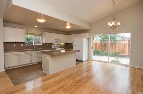 637 Shagbark St, Windsor, CA 95492 photo 6