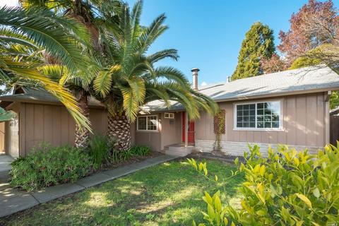 1705 Sarkesian Dr, Petaluma, CA 94954 photo 1