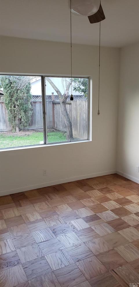 2044 Falcon Ct, Fairfield, CA 94533 photo 5