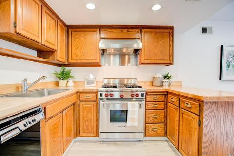 7 Majorca Ct, San Rafael, CA 94903 photo 11