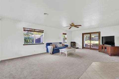 42 W Vine St, Vacaville, CA 95688 photo 5