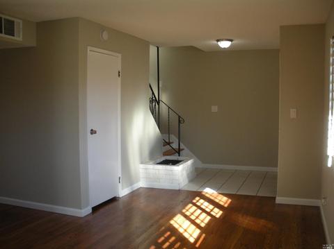 301 Tulip St, Fairfield, CA 94533 photo 5