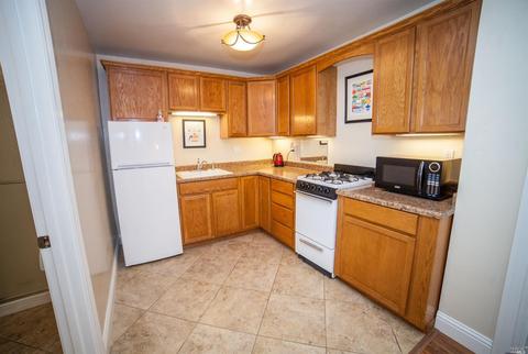 376 E H St, Benicia, CA 94510 photo 29
