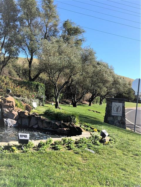 961 Lyndhurst Ln, Vallejo, CA 94591 photo 1