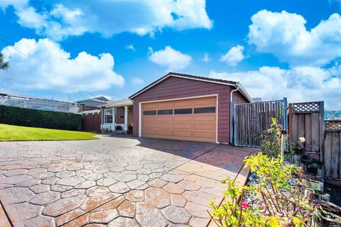 2772 Ruff Ct, Pinole, CA 94564 photo 3