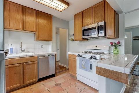 104 Webster St, Vallejo, CA 94591 photo 17