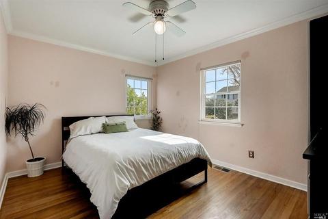 104 Webster St, Vallejo, CA 94591 photo 32