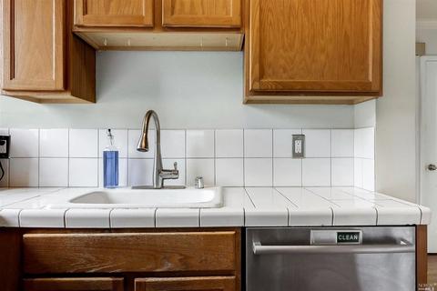 104 Webster St, Vallejo, CA 94591 photo 24