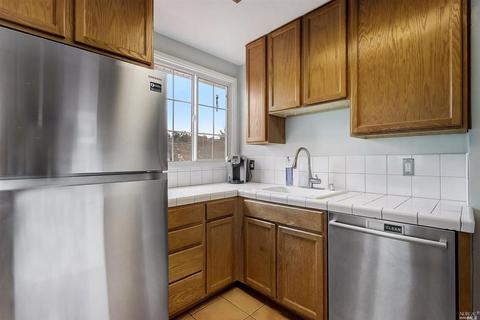 104 Webster St, Vallejo, CA 94591 photo 22