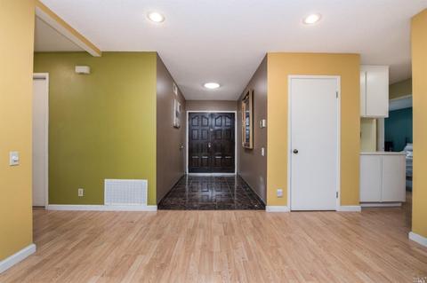 141 Shady Lane Ln, Vallejo, CA 94591 photo 3