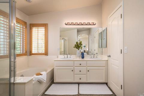 31 Alhambra Ct, Novato, CA 94949 photo 18
