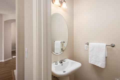 31 Alhambra Ct, Novato, CA 94949 photo 23