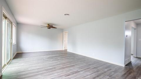 1221 Lassen St, Vallejo, CA 94591 photo 5