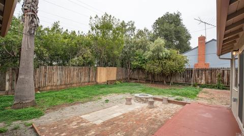 1221 Lassen St, Vallejo, CA 94591 photo 18
