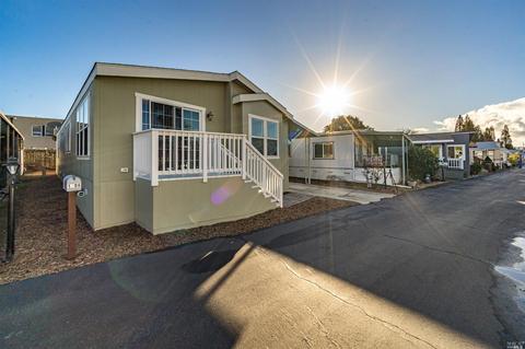 1006 Maple Dr, Windsor, CA 95492 photo 1