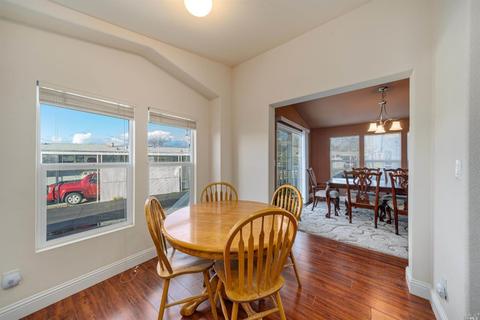 1006 Maple Dr, Windsor, CA 95492 photo 12