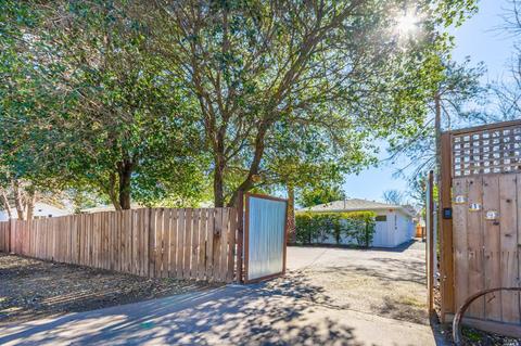 614 Oak St, Sonoma, CA 95476 photo 3
