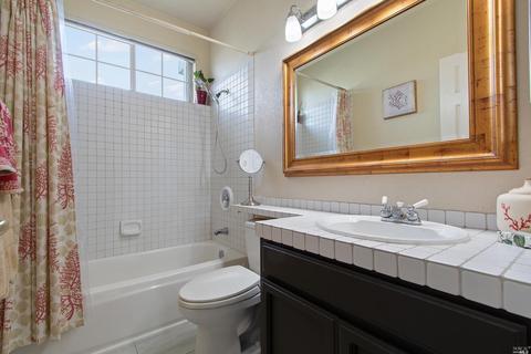 27 Marina Ridge Ct, Vallejo, CA 94591 photo 33