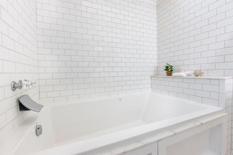 107 E 1st St, Napa, CA 94559 photo 35