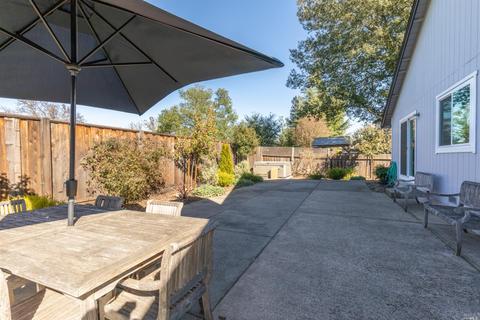 871 Natalie Dr, Windsor, CA 95492 photo 13