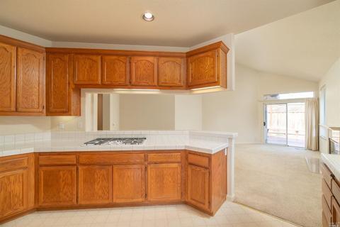 417 Trinity Ct, Petaluma, CA 94954 photo 5