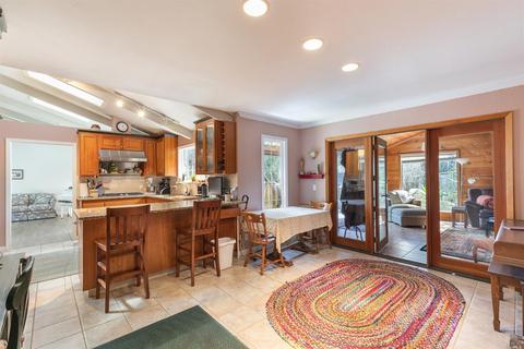525 Via Robles, Petaluma, CA 94952 photo 15