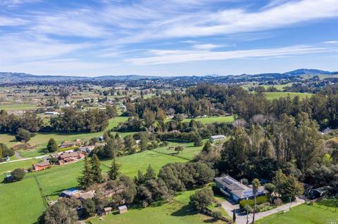 525 Via Robles, Petaluma, CA 94952 photo 28