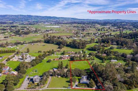525 Via Robles, Petaluma, CA 94952 photo 1