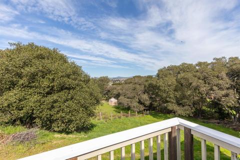 525 Via Robles, Petaluma, CA 94952 photo 40