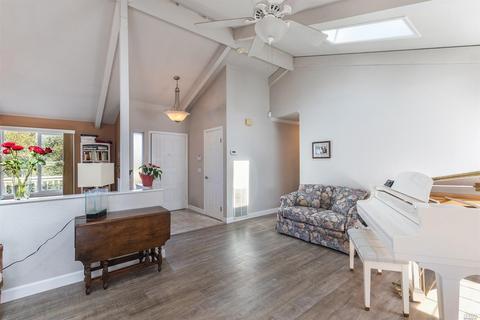 525 Via Robles, Petaluma, CA 94952 photo 12