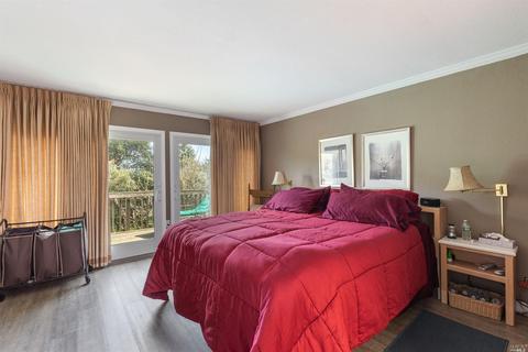 525 Via Robles, Petaluma, CA 94952 photo 21