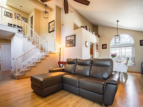 108 Cornell St, Windsor, CA 95492 photo 5
