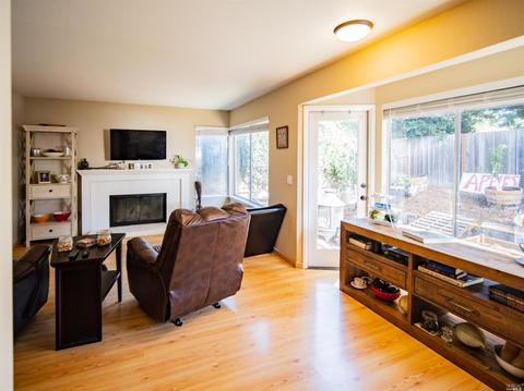 108 Cornell St, Windsor, CA 95492 photo 14