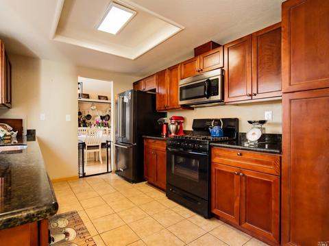 108 Cornell St, Windsor, CA 95492 photo 13
