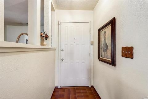 137 Greenmont Dr, Vallejo, CA 94591 photo 4