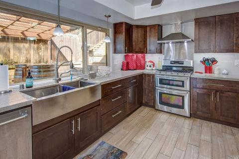 397 E O St, Benicia, CA 94510 photo 8