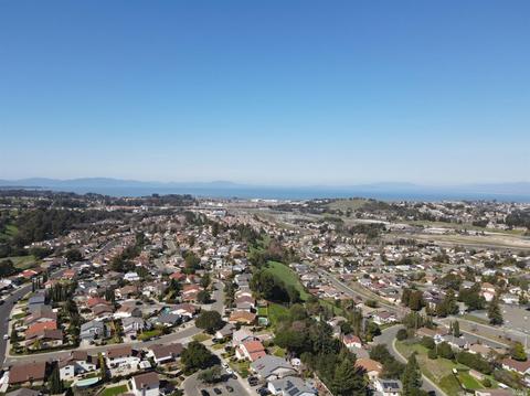 212 Nutmeg Ct, Hercules, CA 94547 photo 6