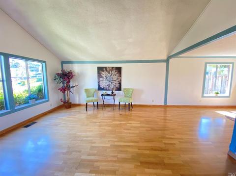 212 Nutmeg Ct, Hercules, CA 94547 photo 9