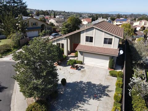 212 Nutmeg Ct, Hercules, CA 94547 photo 2
