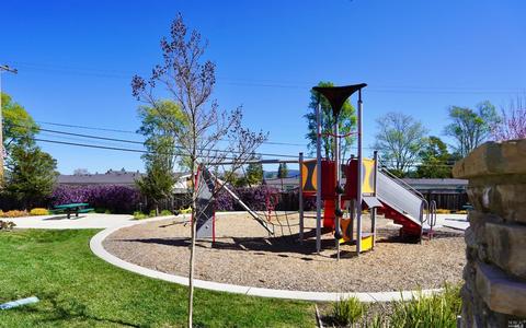 2232 Eva St, Napa, CA 94559 photo 2